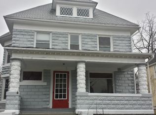 605 N Division St, Harvard, IL 60033
