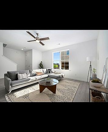 5th image of 2656 Lakevilla Dr #19