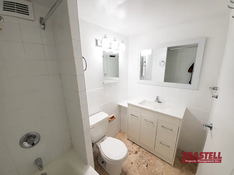 55 Erskine Ave — Photo 38