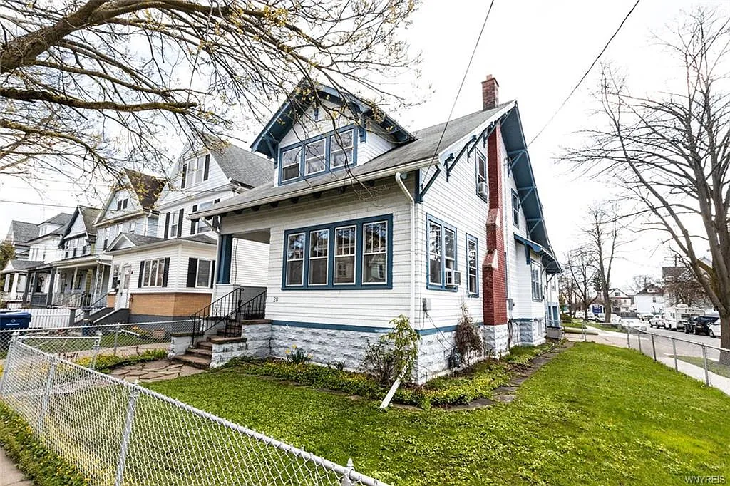 28 Peoria St photo 1