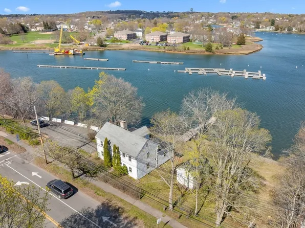 90 Water St, Danvers, MA 01923