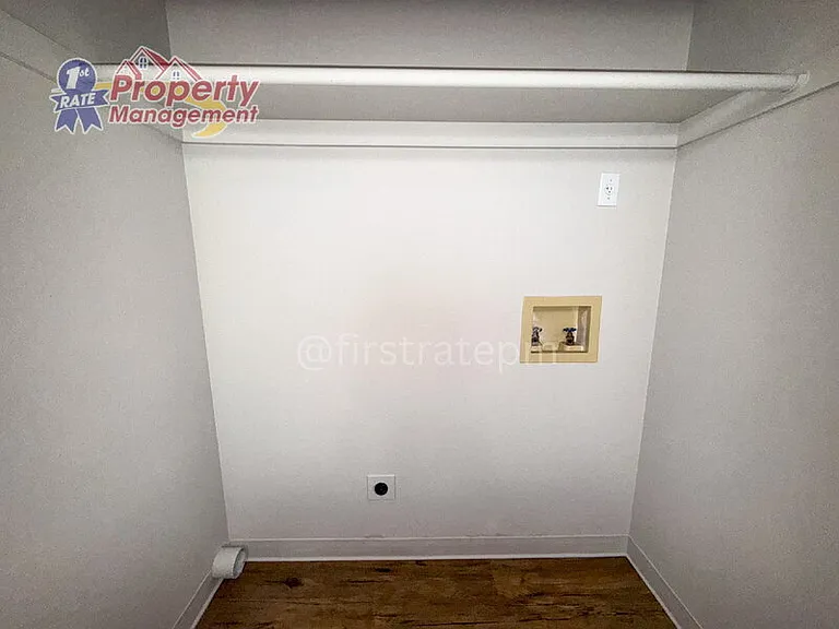 4900 W Blodgett Ln #102 — Photo 9