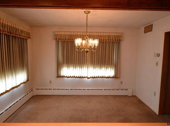 2nd image of 350 Vine St
