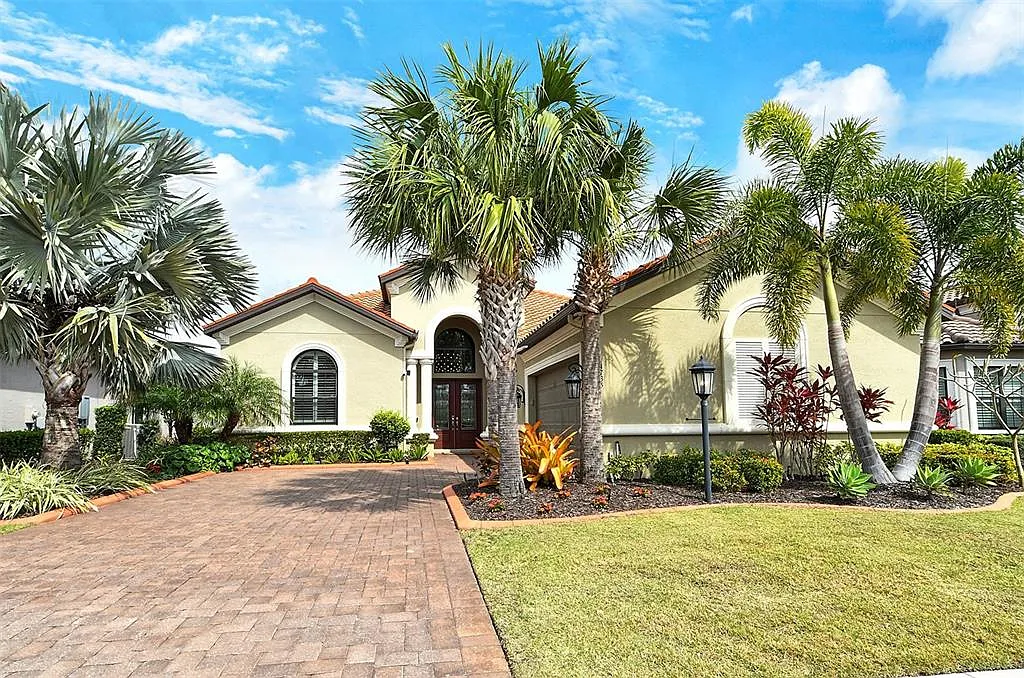 3 bed, 3.5 bath, 2882 sqft, $10,500 — Photo 2