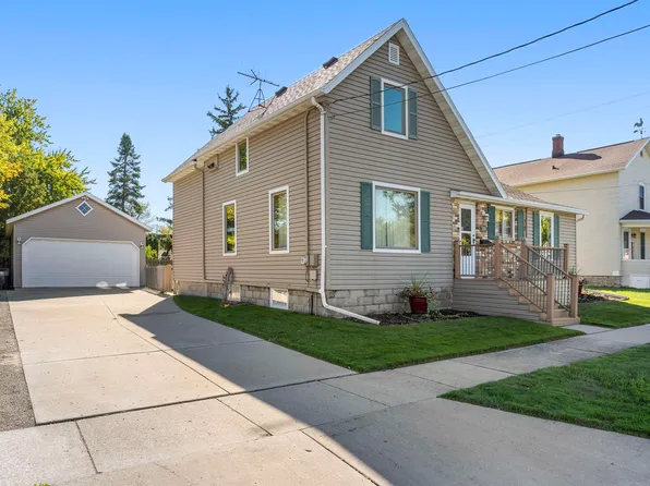 310 Elm St, Neenah, WI 54956