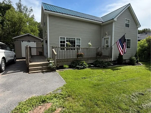 405 Sherman St, Carthage, NY 13619
