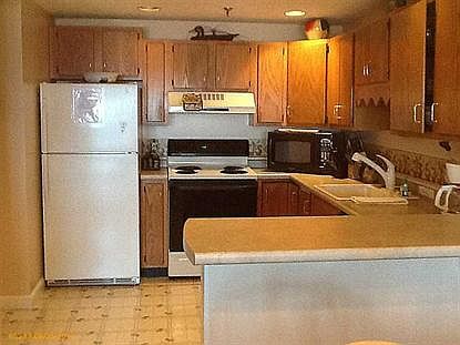 3rd image of 39 W Grand Ave #42