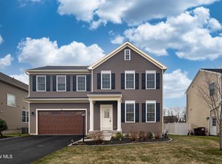 42 Penfield Dr, Latham, NY 12110