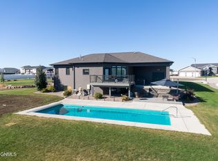 1208 Plains Bnd SE, Mandan, ND 58554