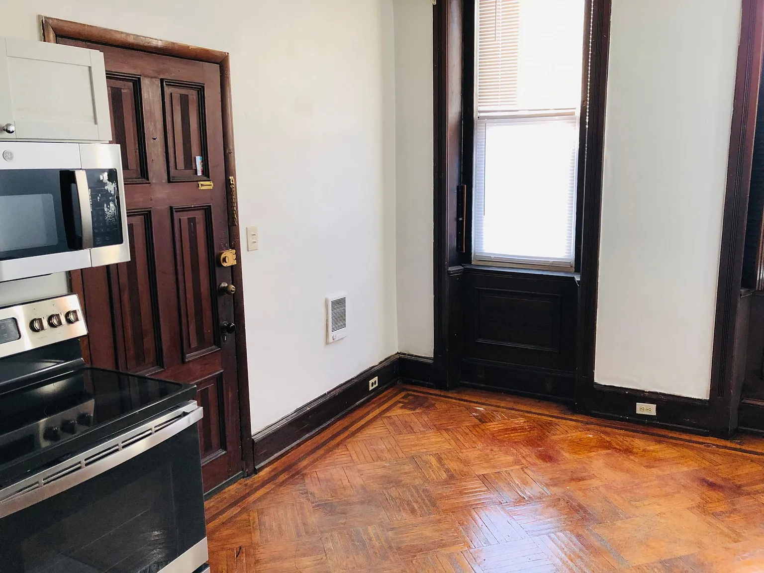 2447 N Hancock St — Photo 4