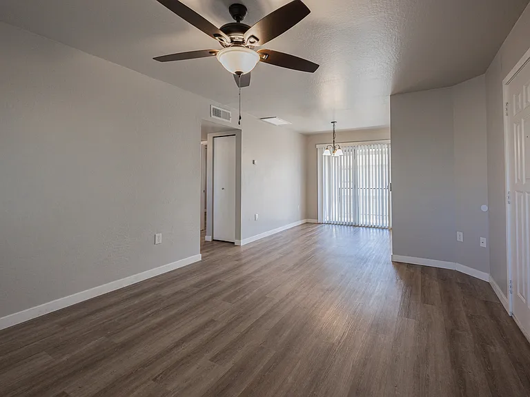 2 bed, 1.0 bath, 816 sqft, $1,350 — Photo 6