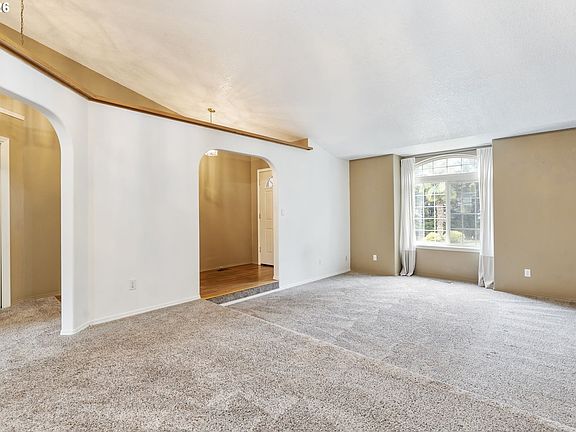 3rd image of 10916 NE 97th Cir