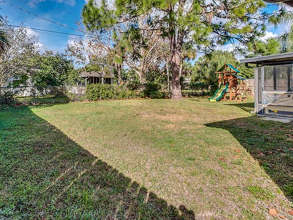 3rd image of 1059 La Paloma Dr