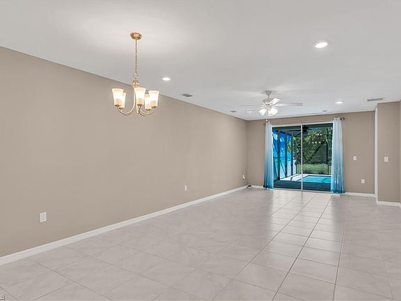 4th image of 14695 Edgewater CIR