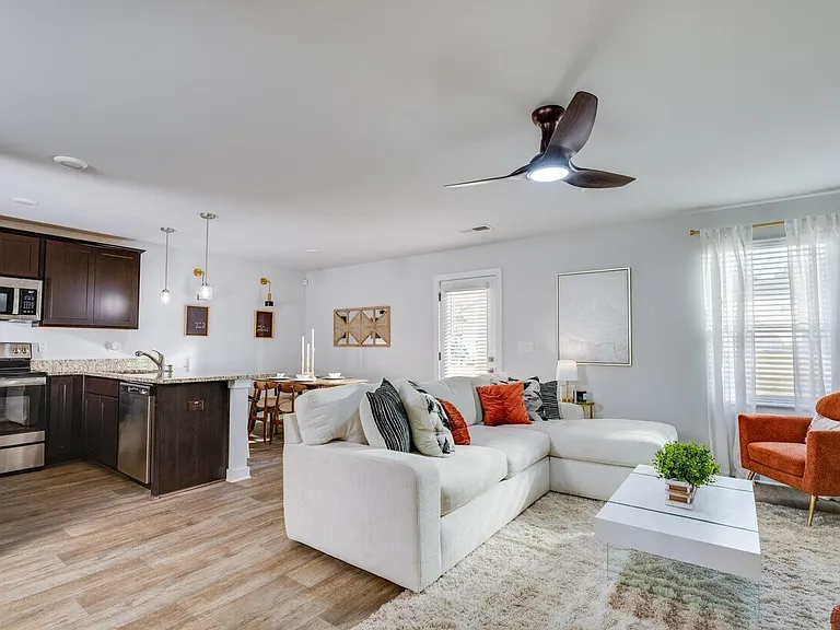 3546 Station Dr — Photo 10
