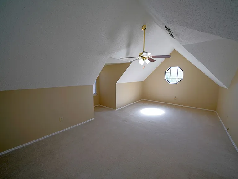 7315 Park West Dr — Photo 32