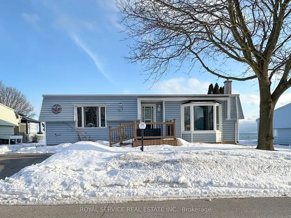 71 Bluffs Rd, Clarington, ON L1B 1A6