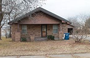 1st image of 619 N E St