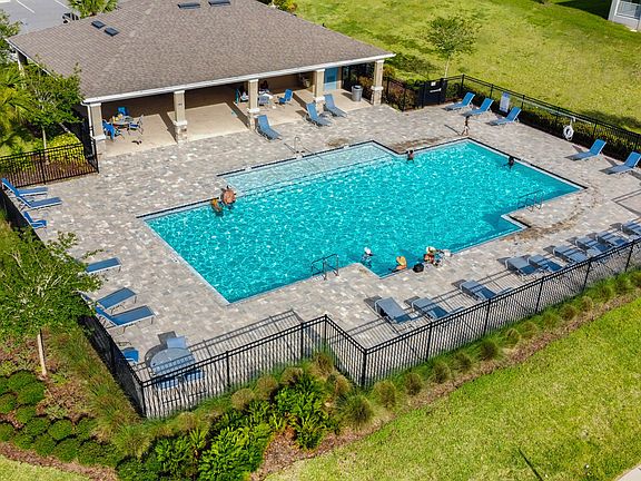 3rd image of 9560 Black Walnut Dr