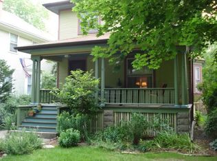 224 S Harvey Ave, Oak Park, IL 60302
