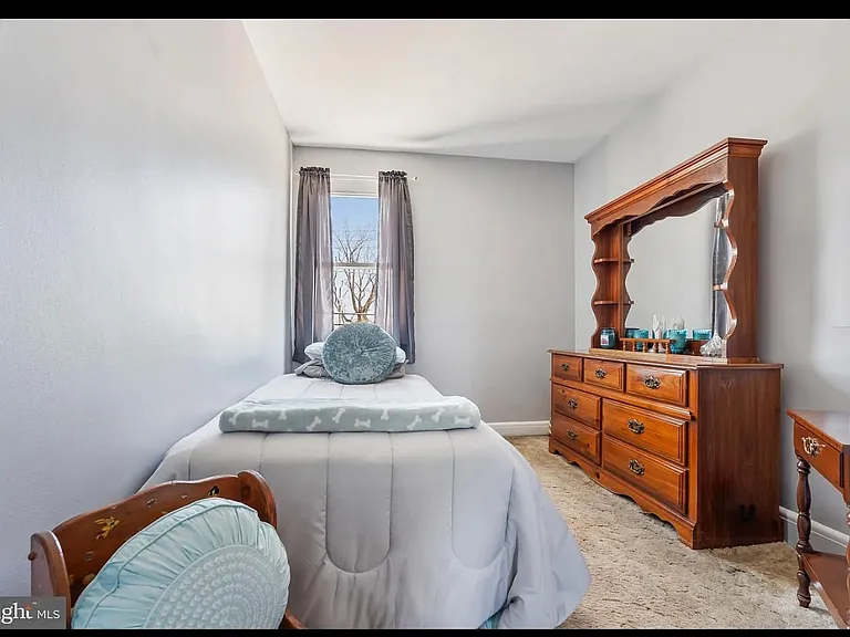 8511 Willow Oak Rd — Photo 3