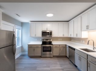 2571 S Kinnickinnic Ave #201, Milwaukee, WI 53207