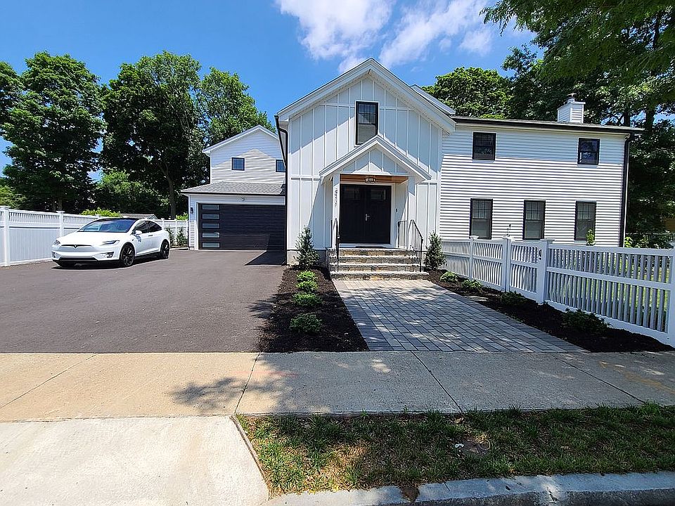 2nd image of 311 Brighton St