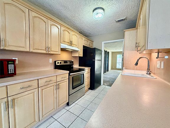 3rd image of 5801 Lumberdale Rd Unit 134