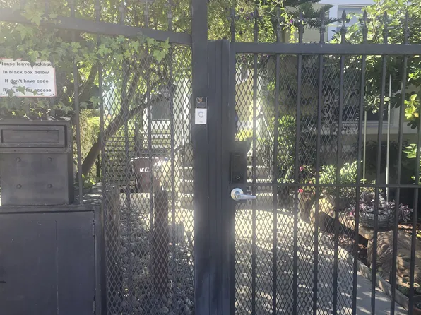 815 E 22nd St #2, Oakland, CA 94606