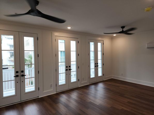 charleston-south-carolina-441874038 picture