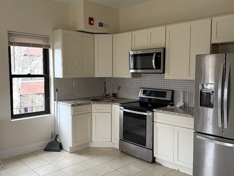 1601 S 17th St #3 — Photo 1