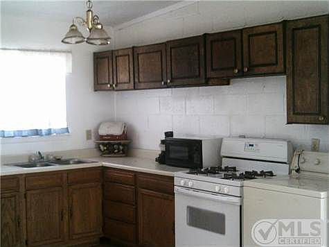 4th image of 304 Jensen Ave