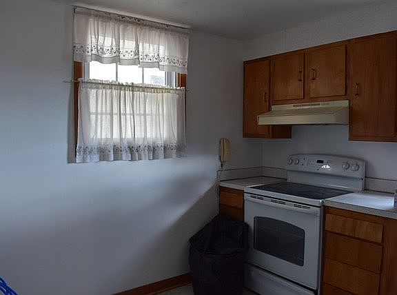 4th image of 1018 Dartmouth Ave