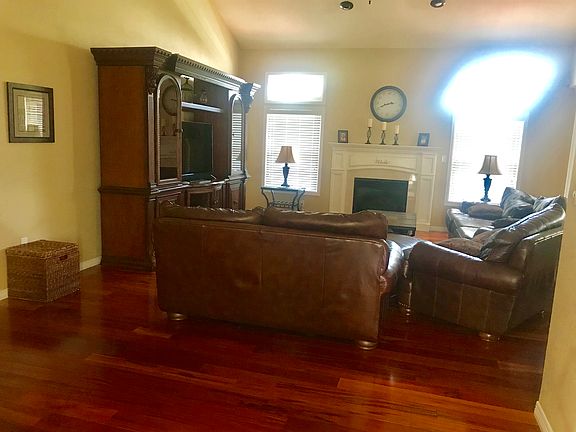 2nd image of 35 Chaparral Cir