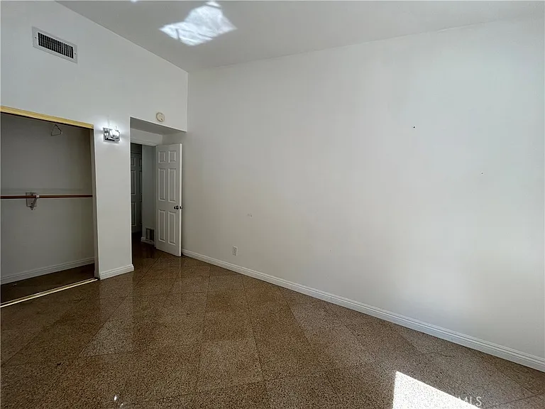 24010 Hatteras St — Photo 18