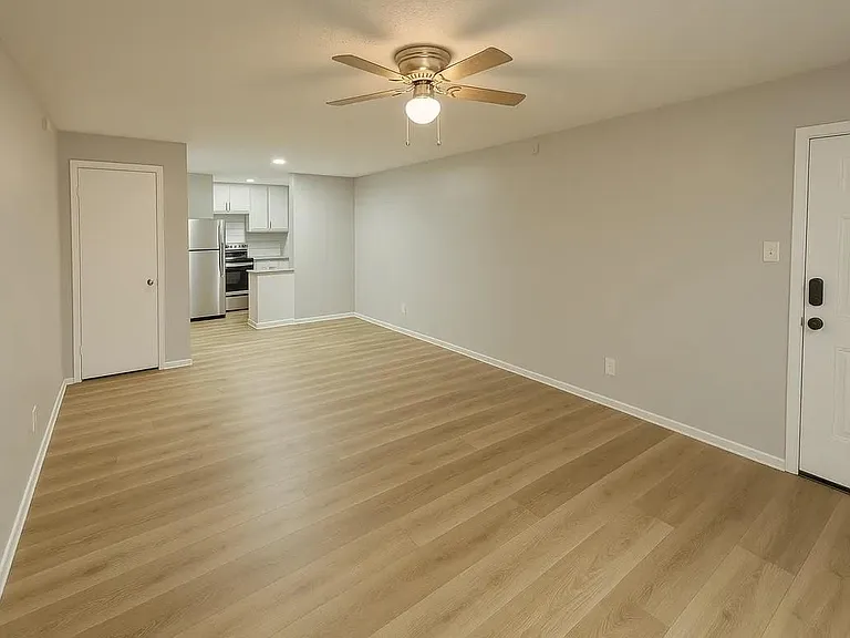 3314 N Macgregor Way #4 — Photo 4