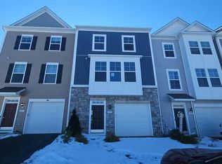 211 Hillsdale Pl, Martinsburg, WV 25403
