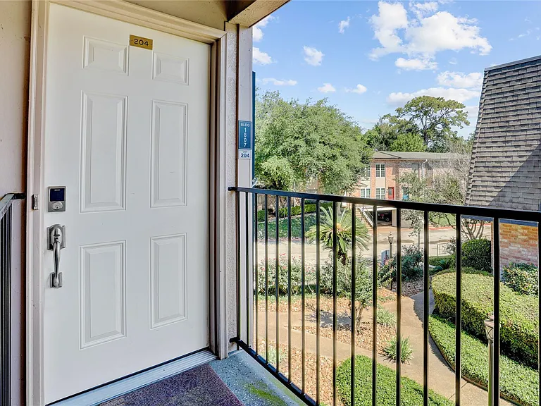 1807 Stoney Brook Dr #67 — Photo 4
