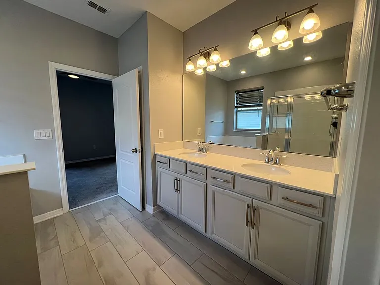 321 Evertree Loop — Photo 3