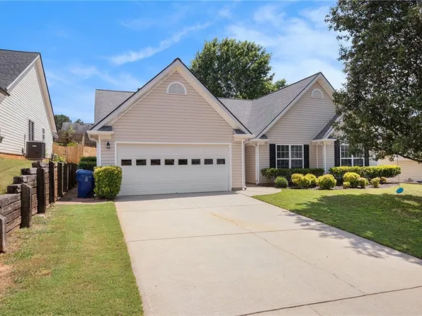 303 Allegheny Ave, Dallas, GA 30132