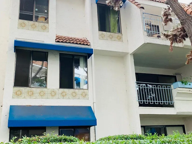 Apartment is the second floor
