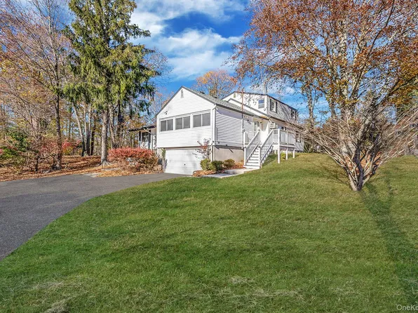 10 Sylvan Lane, Miller Place, NY 11764