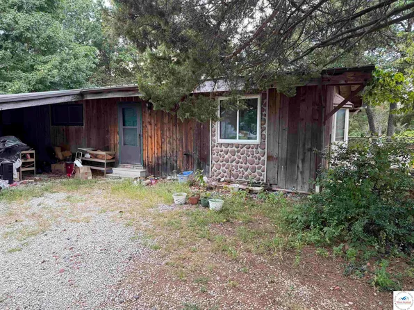 1032 Halifax Rd, Holts Summit, MO 65043