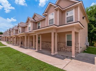 2002 20th St #101, Huntsville, TX 77340