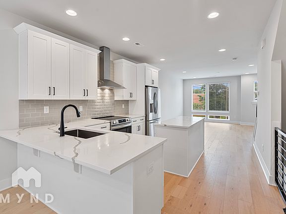 3rd image of 2242 N Graham St #2
