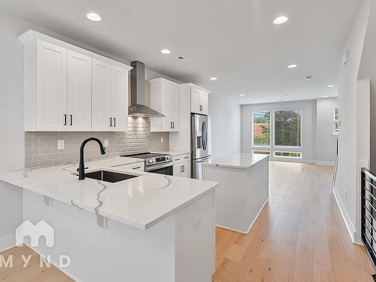2242 N Graham St #2 — Photo 3