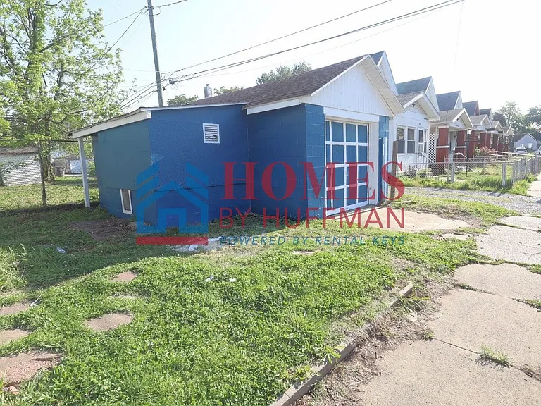 1315 N 3rd Ave — Photo 18