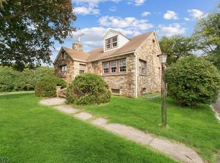 448 County Road 513, Califon, NJ 07830