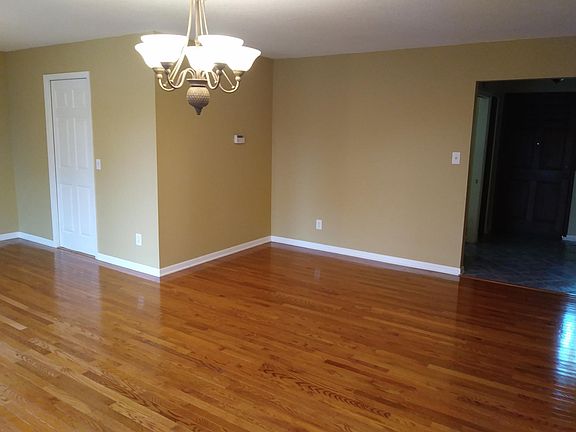 3rd image of 2310 Sentell Dr
