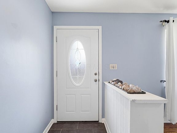 5th image of 796 Drummond Ct